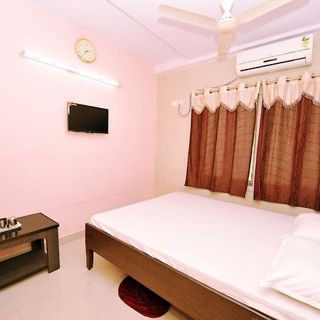 Shree Lakshmi Guest House Visakhapatnam Esterno foto