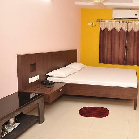 Shree Lakshmi Guest House Visakhapatnam Esterno foto