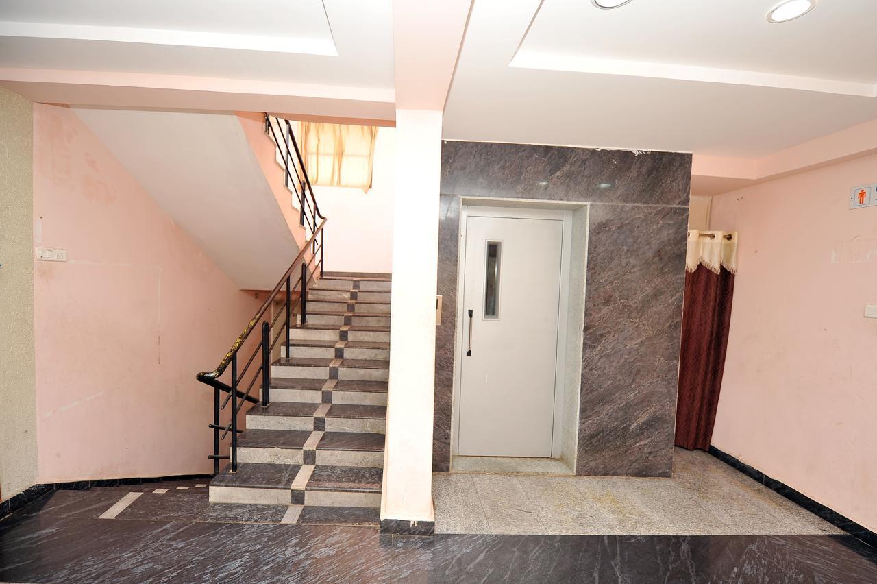Shree Lakshmi Guest House Visakhapatnam Esterno foto